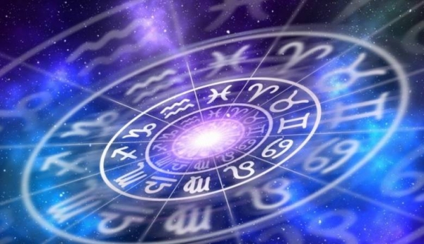 Женский гороскоп на 4 декабря 2023 года: прислушайтесь к своей интуиции