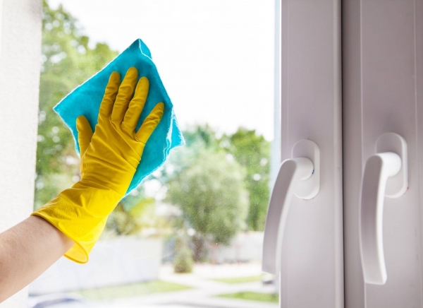 Встречая весну: 16 эффективных способов помыть окна без разводов
