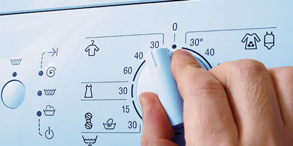 От каких 5 привычек стирки нужно срочно отказаться, чтобы не портить стиральную машину и одежду