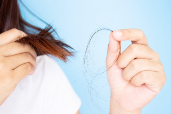 Что такое стрессовое выпадение волос и как с ним бороться