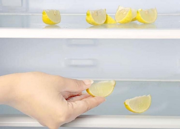 7 простых советов, которые помогут побороть вонь в холодильнике и больше никогда о ней не вcпоминать
